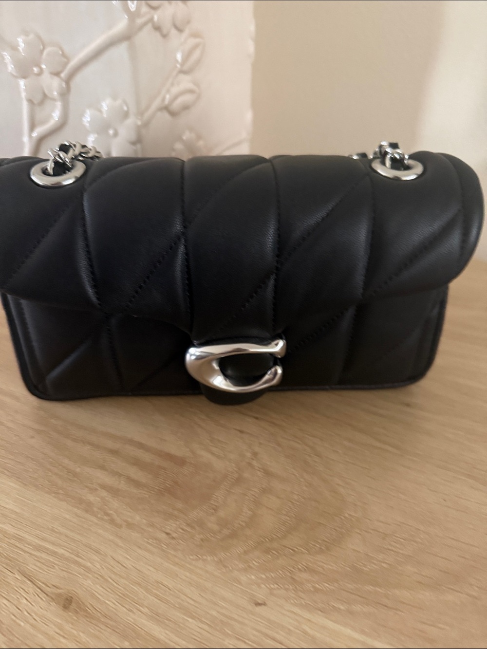 Coach Black Tabby 20 Quilted Shoulder Bag with Silver Chain - Picture 3 of 4